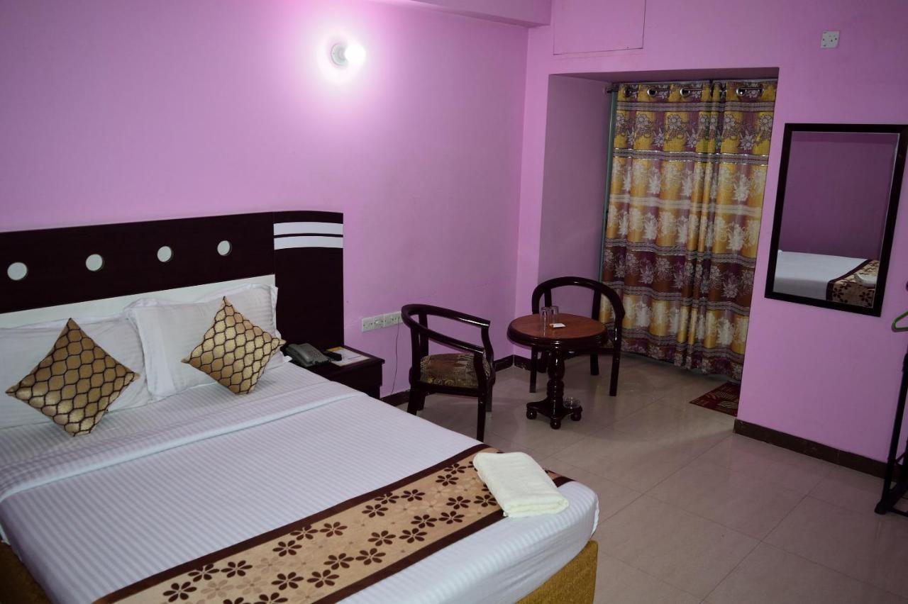 Hotel Regal Palace Cox's Bazar Dış mekan fotoğraf